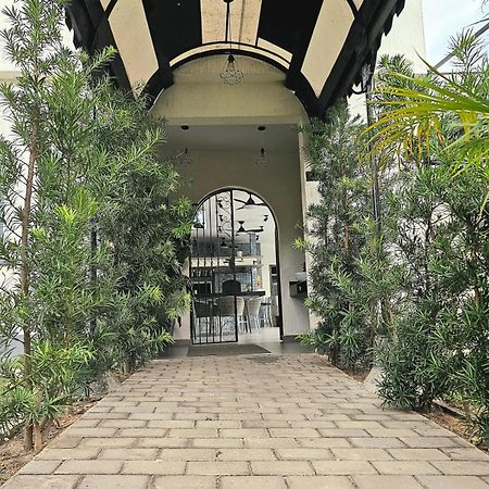 Hotel Oasis-Dream Holidays - La Petite France San Bernardino Exterior photo