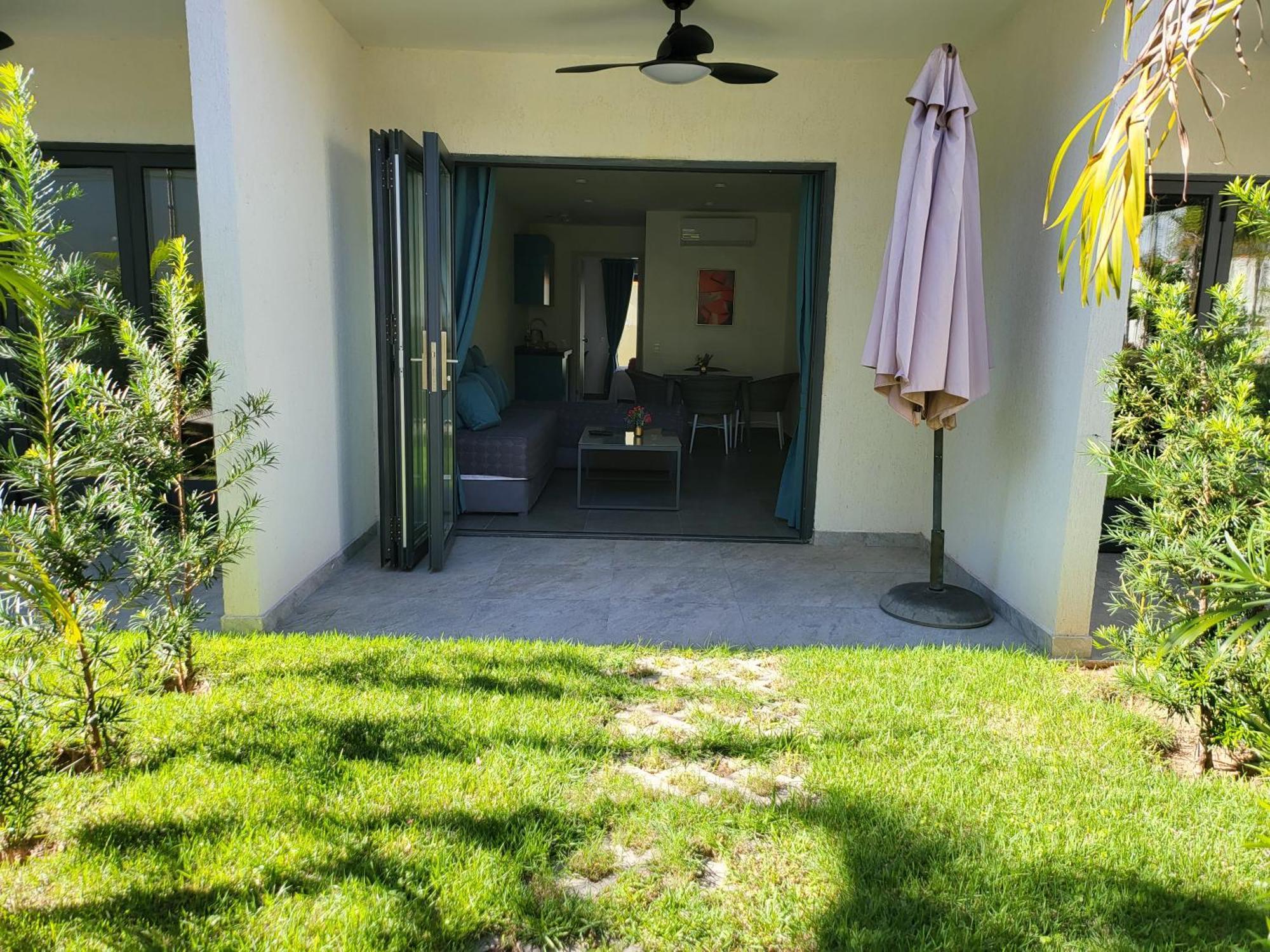 Hotel Oasis-Dream Holidays - La Petite France San Bernardino Exterior photo